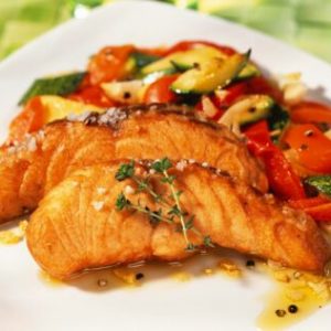 Pavé de saumon sauce aux herbes