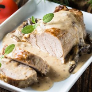 Rôti de dinde sauce girolles puree